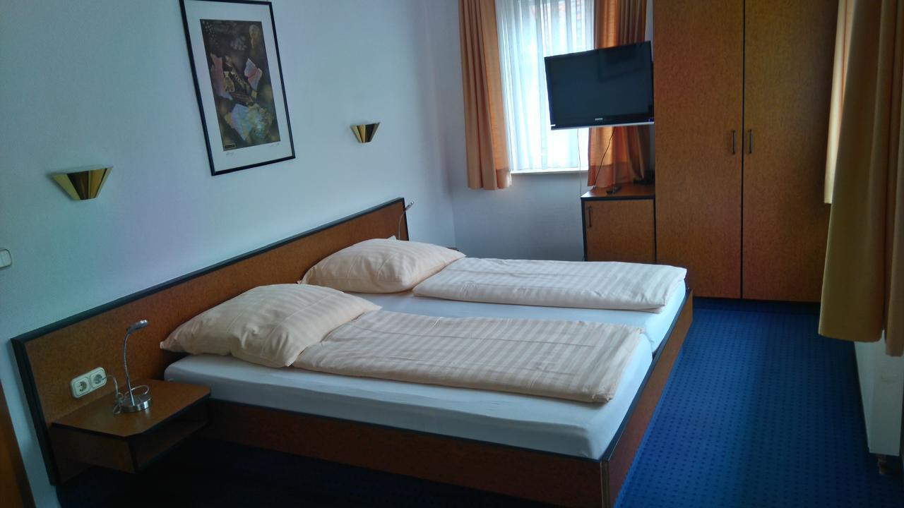 Hotel Loewensteiner Hof Haus Am Neuplatz Wertheim Luaran gambar